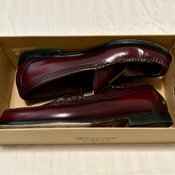 Gently worn G.H. Bass & Co. “Larkin” tasseled loafers 13D. - Picture 6 of 6